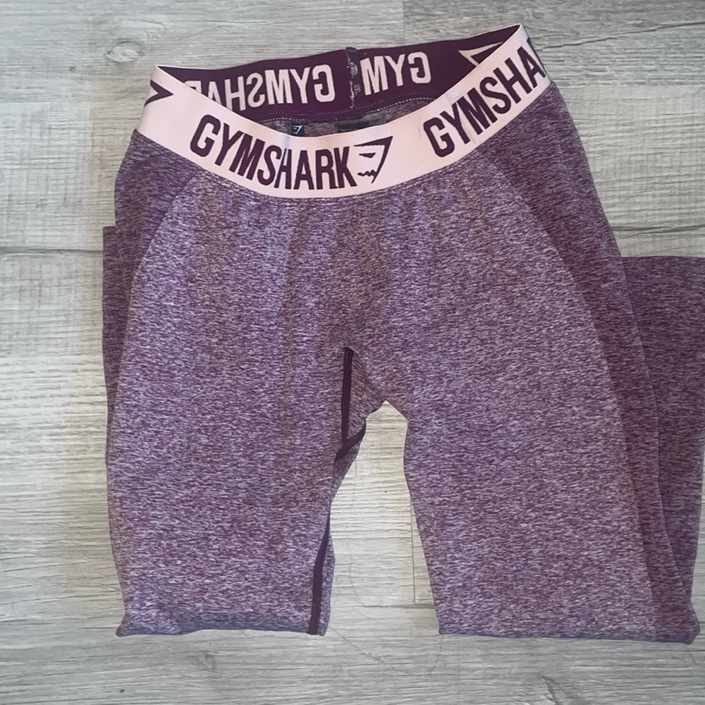 Women’s Gymshark Dry cropped leggings size Small